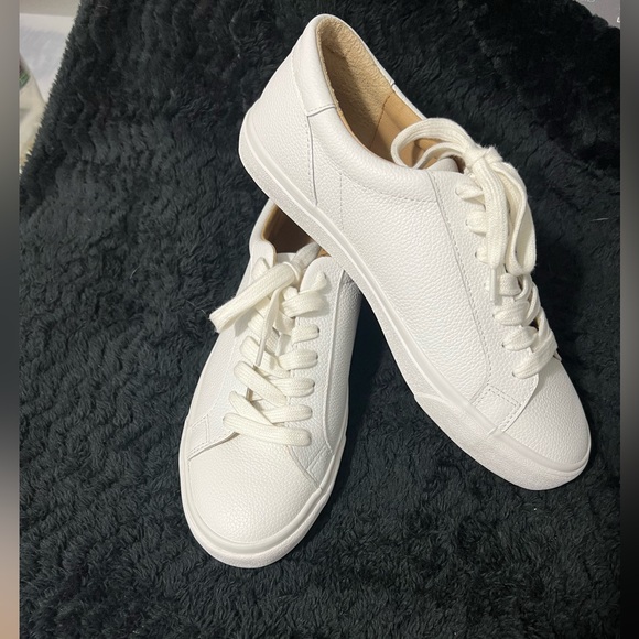 ✨ Brand New Lucky Brand Women's White Sneakers Size 9M - With Box - Picture 7 of 12